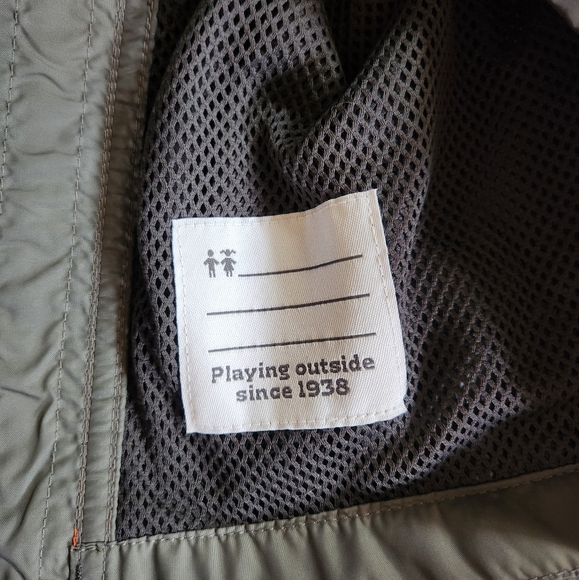 Columbia Kids Rain Jacket – Gray & Black with Red Zip (Size L/14-16) - Picture 7 of 10